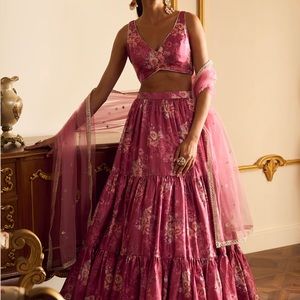 Dusty Pink Floral Printed Lehenga size Medium made for 5ft tall person